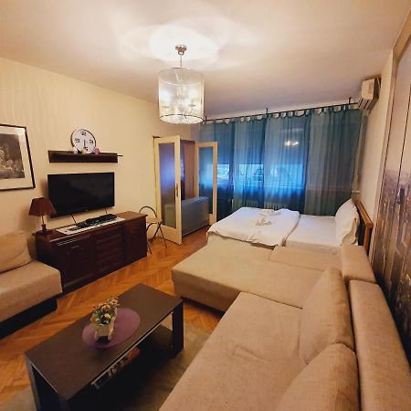 Central Park Studio Apartment Beograd Ngoại thất bức ảnh